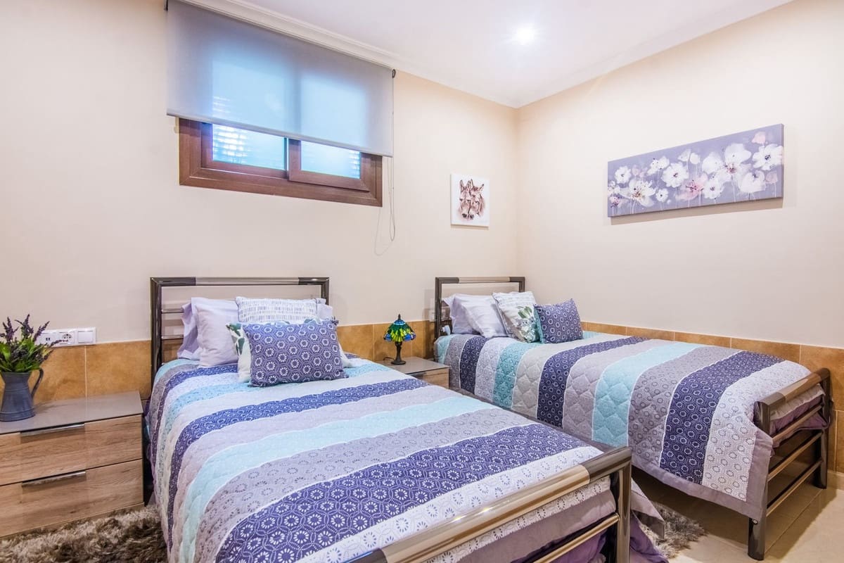 5 camera da letto Villetta Bifamiliare in vendita in La Mairena con piscina garage - 1.195.000 € (Rif: 9540241)