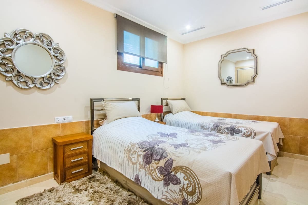 5 camera da letto Villetta Bifamiliare in vendita in La Mairena con piscina garage - 1.195.000 € (Rif: 9540241)