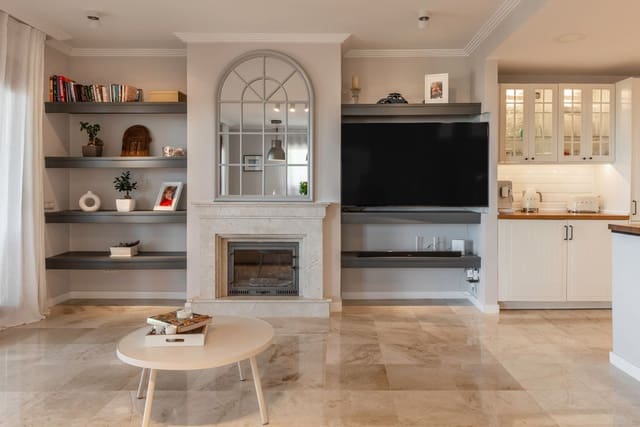 4 chambre Maison de Ville à vendre à El Paraíso, Benahavís avec piscine garage - 1 195 000 € (Ref: 9540243)