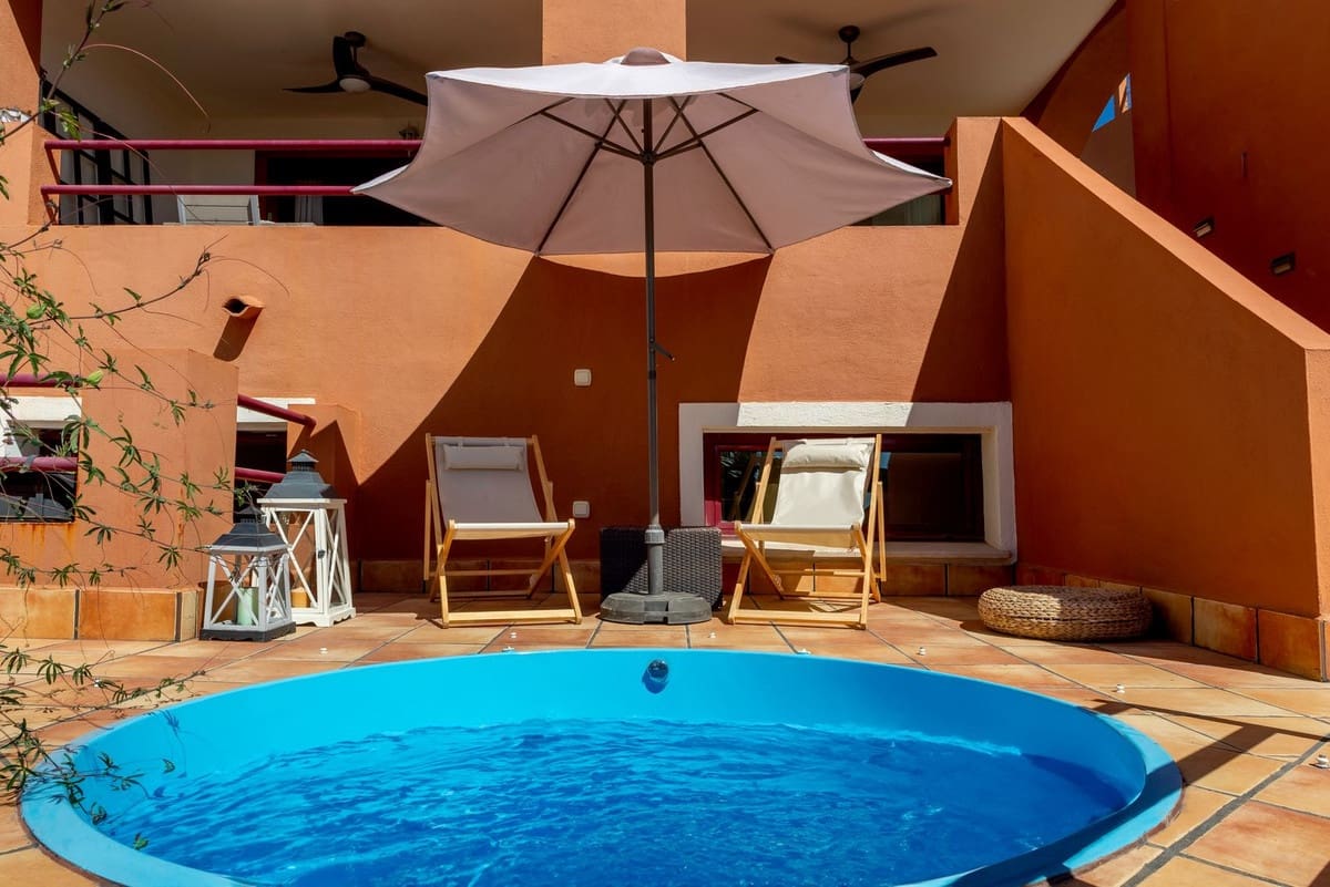 4 makuuhuone Omakotitalo myytävänä paikassa Benahavis mukana uima-altaan 
autotalli - 1 195 000 € (Ref: 9540243)