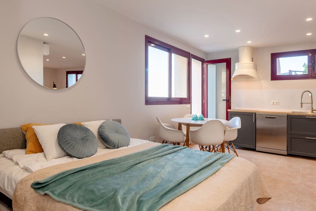 4 makuuhuone Omakotitalo myytävänä paikassa Benahavis mukana uima-altaan 
autotalli - 1 195 000 € (Ref: 9540243)