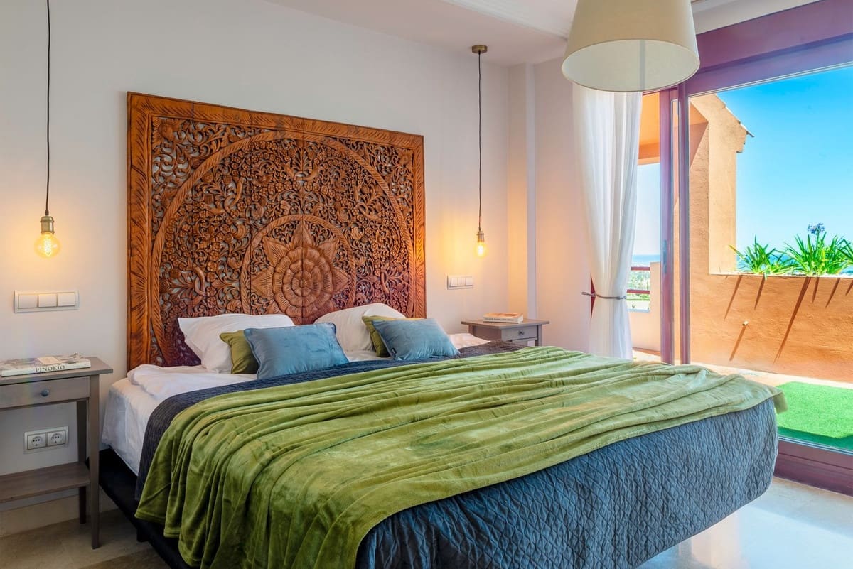 4 makuuhuone Omakotitalo myytävänä paikassa Benahavis mukana uima-altaan 
autotalli - 1 195 000 € (Ref: 9540243)