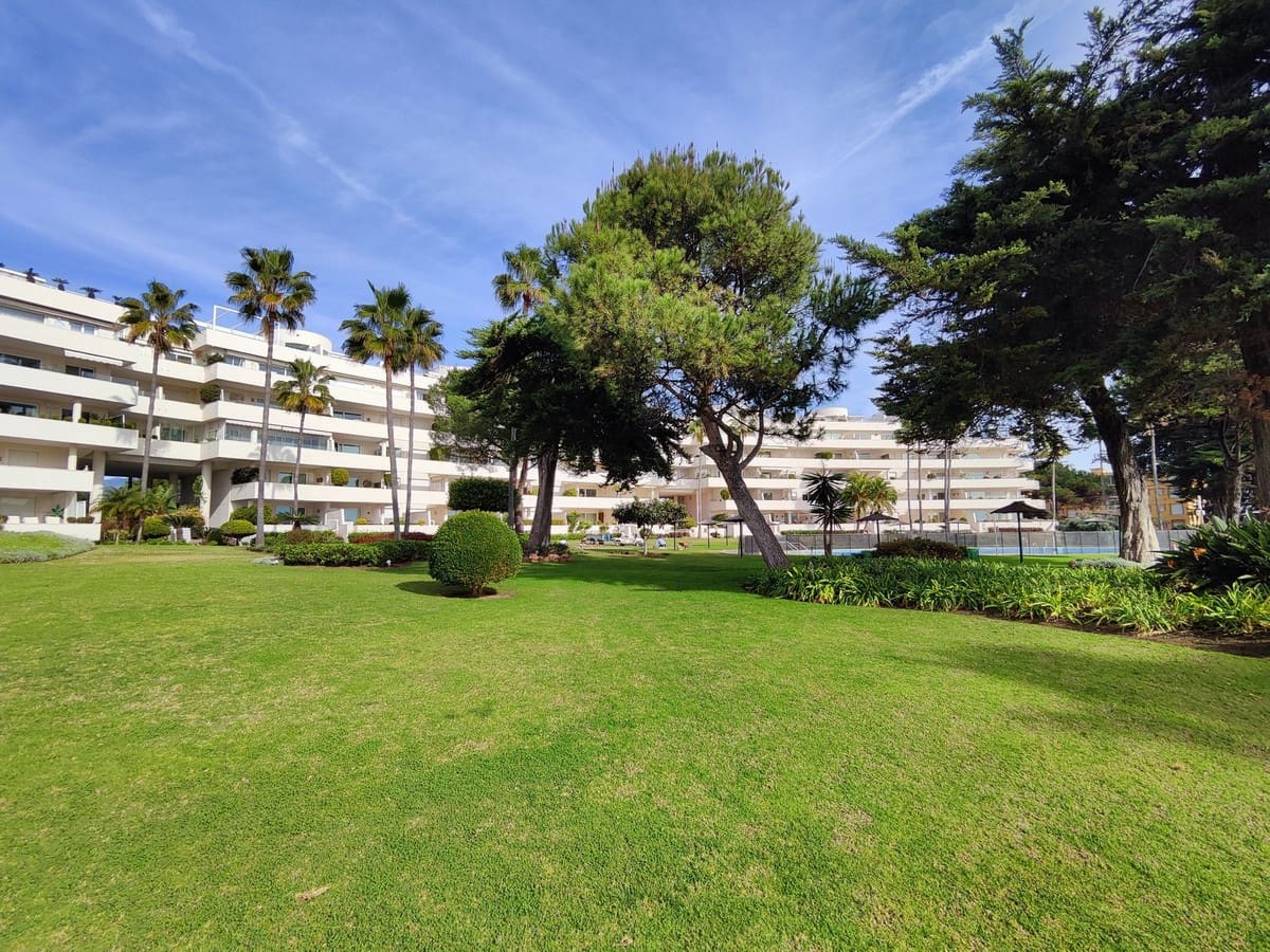 3 soverom Leilighet til salgs i Estepona med svømmebasseng - € 1 199 000 (Ref: 9540245)