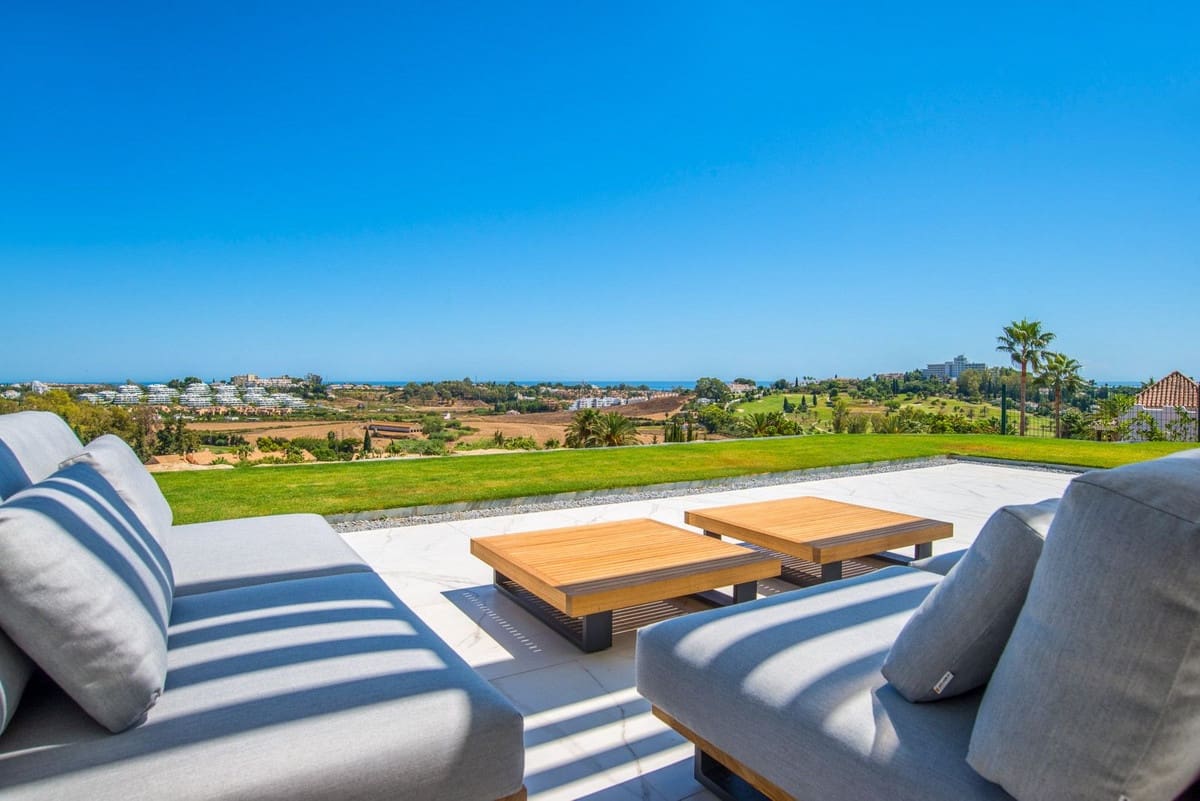 3 quarto Apartamento para venda em Benahavis com piscina - 1 199 000 € (Ref: 9540246)