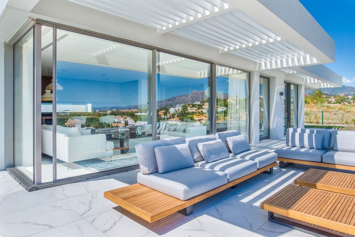 3 quarto Apartamento para venda em Benahavis com piscina - 1 199 000 € (Ref: 9540246)