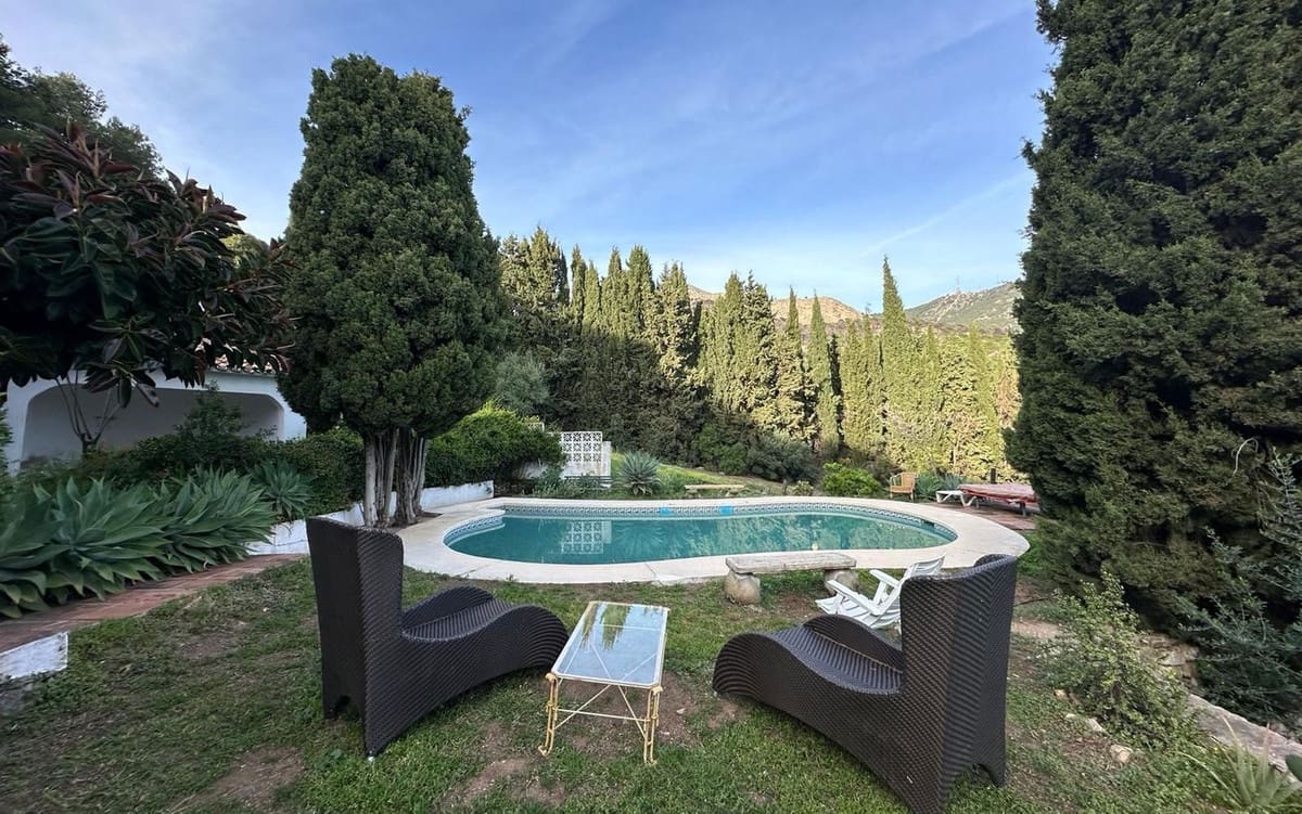 8 Zimmer Villa zu verkaufen in Mijas mit Pool Garage - 1.199.000 € (Ref: 9540248)