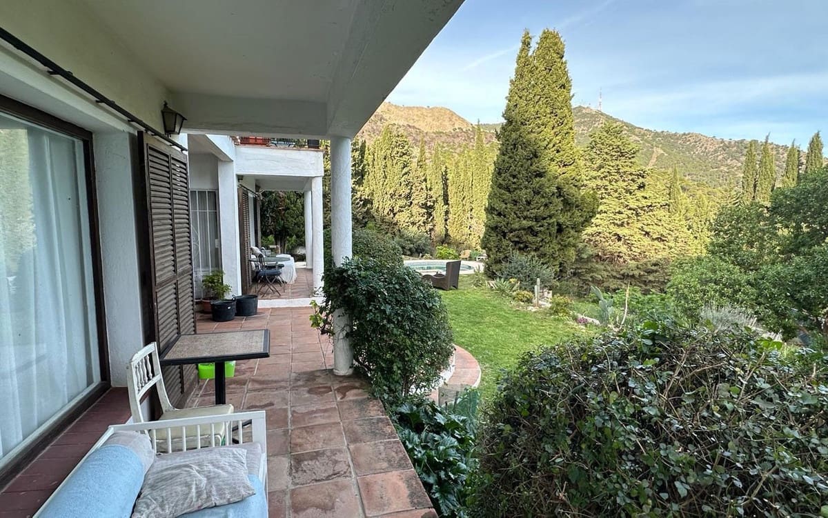 8 Zimmer Villa zu verkaufen in Mijas mit Pool Garage - 1.199.000 € (Ref: 9540248)