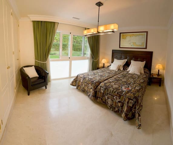 2 soverom Leilighet til salgs i La Dama de Noche - La Alzambra, Marbella med svømmebasseng - € 1 200 000 (Ref: 9540250)