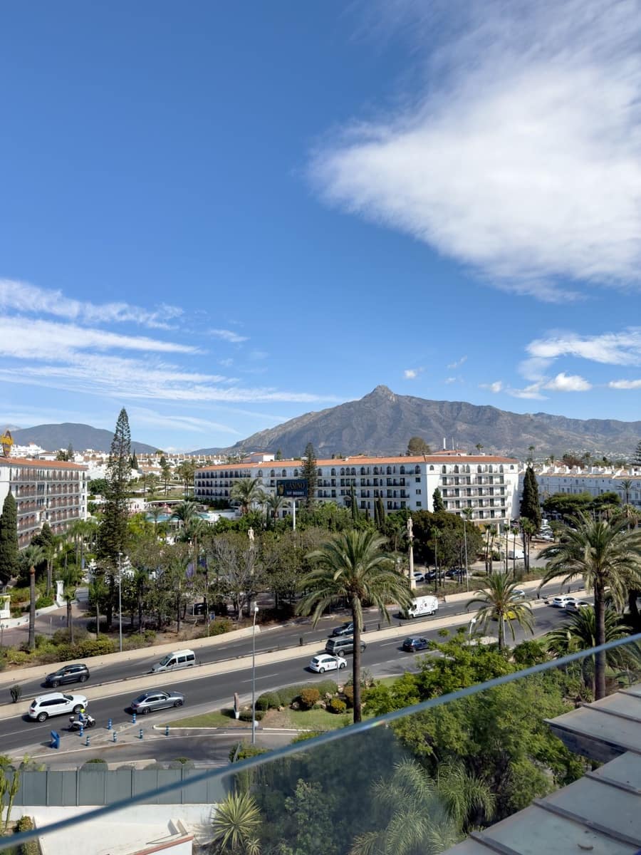 2 slaapkamer Penthouse te koop in Puerto Banus met zwembad - € 1.200.000 (Ref: 9540256)