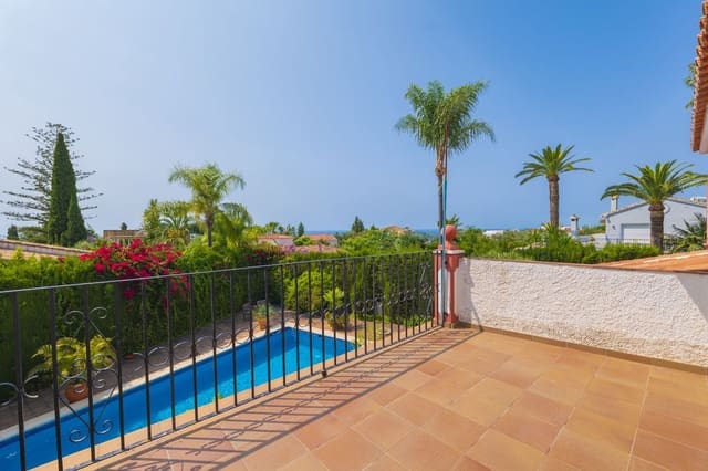 3 slaapkamer Villa te koop in Marbella met zwembad - € 1.200.000 (Ref: 9540258)