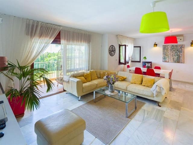 4 camera da letto Villa in vendita in El Rosario, Marbella con piscina - 1.200.000 € (Rif: 9540262)