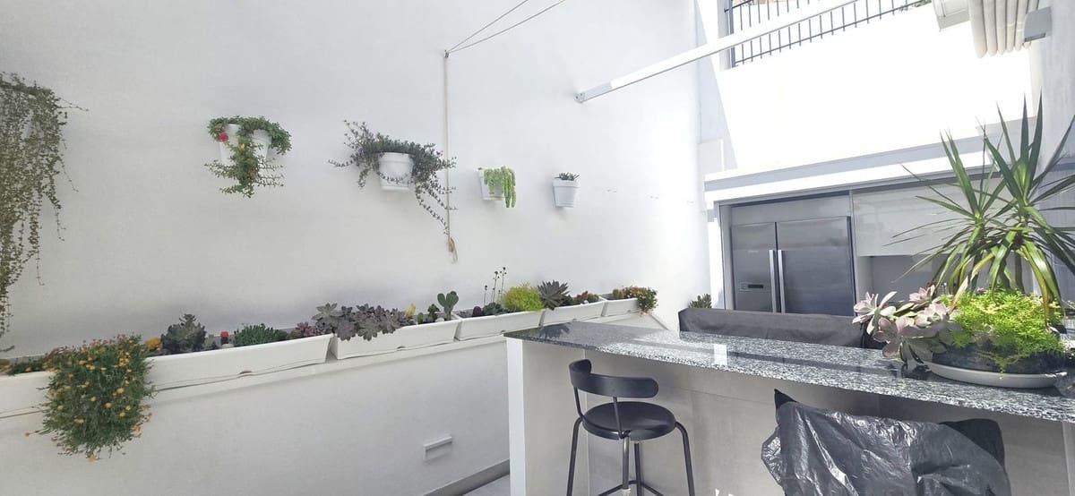 4 soveværelse Villa til salg i Benalmadena med swimmingpool garage - € 1.200.000 (Ref: 9540263)