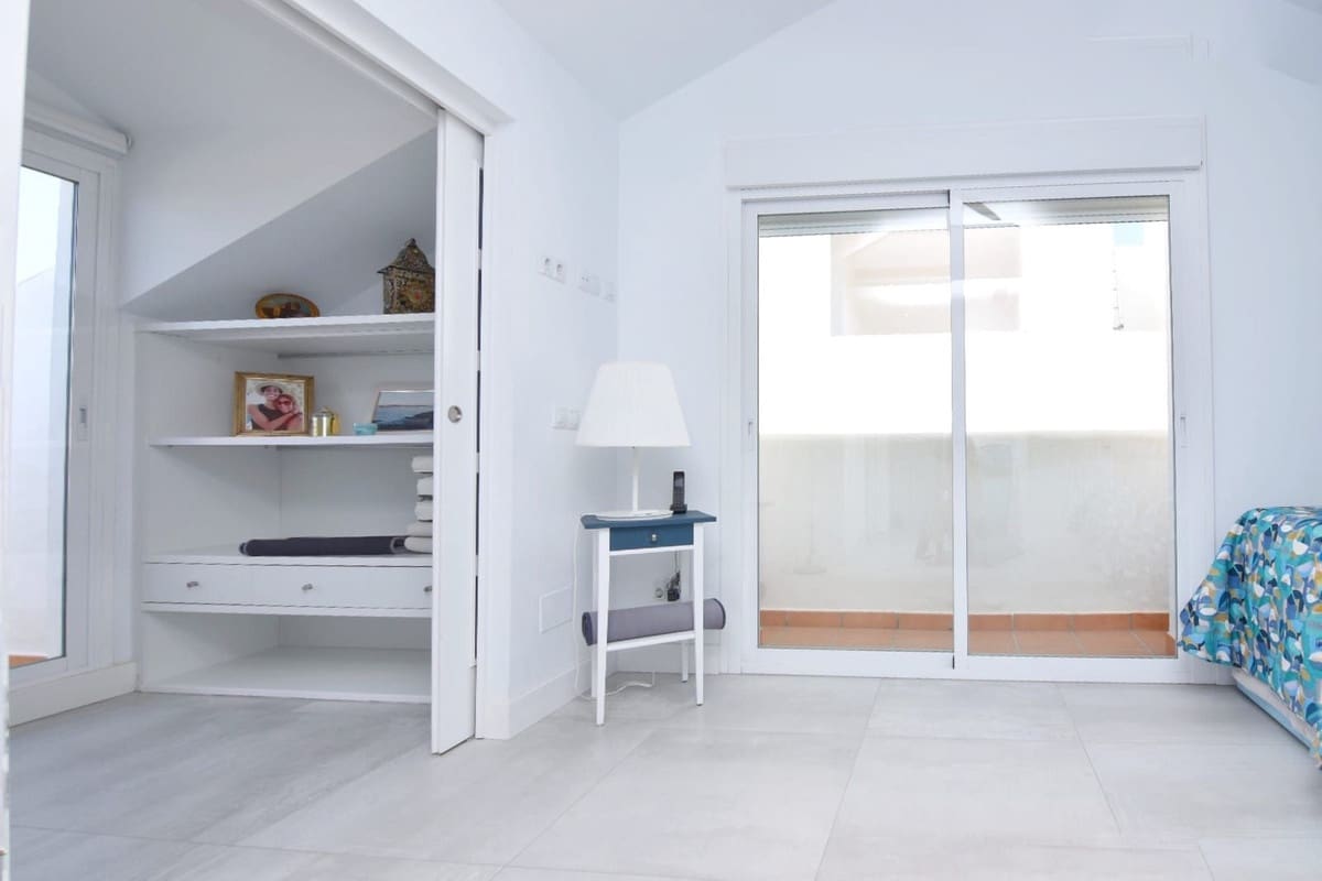 4 soveværelse Villa til salg i Benalmadena med swimmingpool garage - € 1.200.000 (Ref: 9540263)