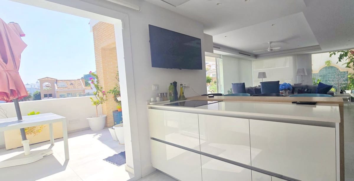 4 soveværelse Villa til salg i Benalmadena med swimmingpool garage - € 1.200.000 (Ref: 9540263)