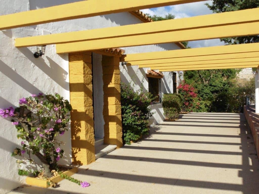 5 soverom Villa til salgs i Mijas med svømmebasseng garasje - € 1 200 000 (Ref: 9540264)