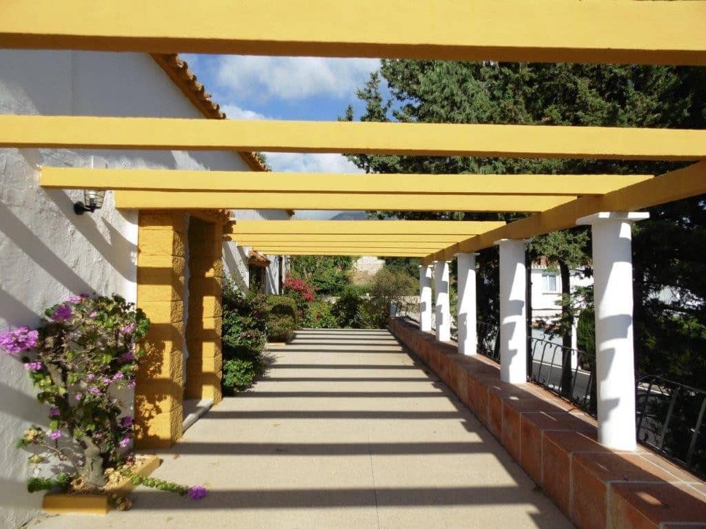 5 soverom Villa til salgs i Mijas med svømmebasseng garasje - € 1 200 000 (Ref: 9540264)