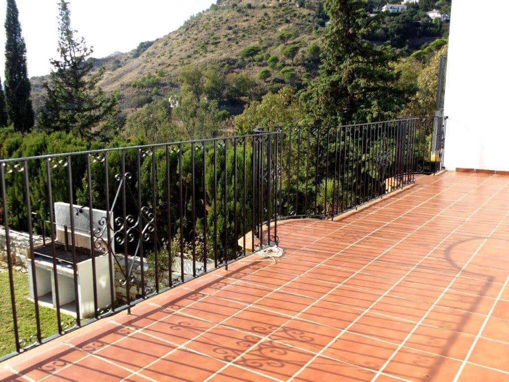 5 soverom Villa til salgs i Mijas med svømmebasseng garasje - € 1 200 000 (Ref: 9540264)