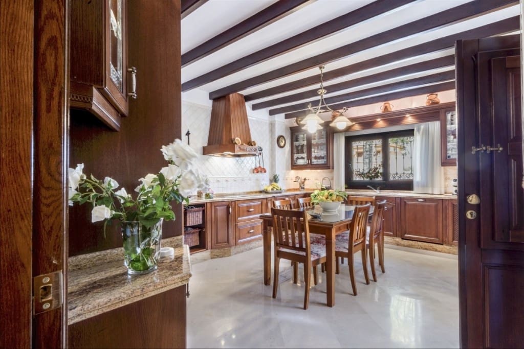 6 sypialnia Willa na sprzedaż w Alhaurin el Grande z basenem garażem - 1 200 000 € (Ref: 9540267)