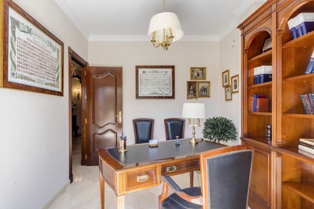 6 sypialnia Willa na sprzedaż w Alhaurin el Grande z basenem garażem - 1 200 000 € (Ref: 9540267)