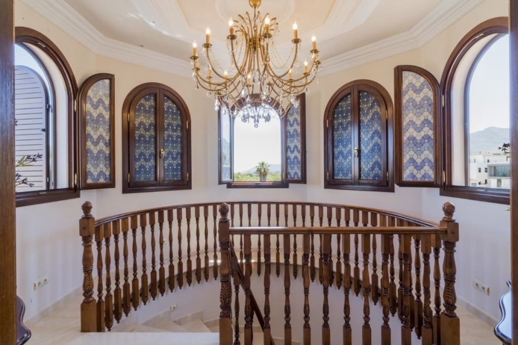 6 sypialnia Willa na sprzedaż w Alhaurin el Grande z basenem garażem - 1 200 000 € (Ref: 9540267)