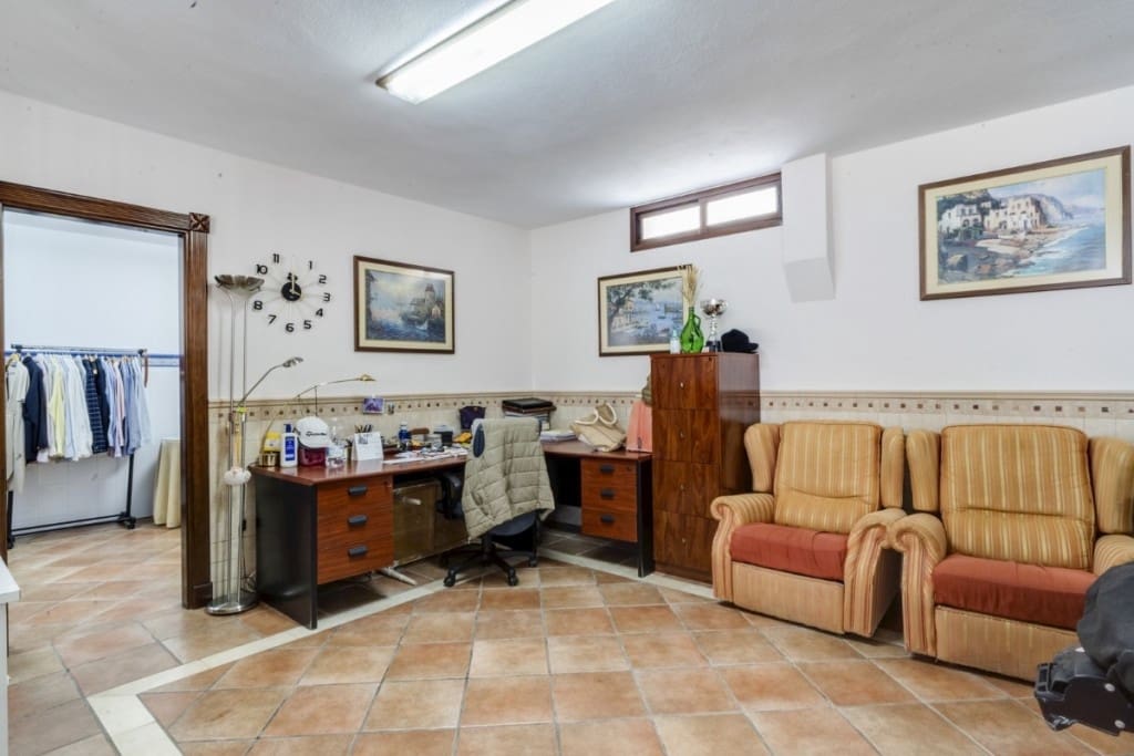 6 sypialnia Willa na sprzedaż w Alhaurin el Grande z basenem garażem - 1 200 000 € (Ref: 9540267)