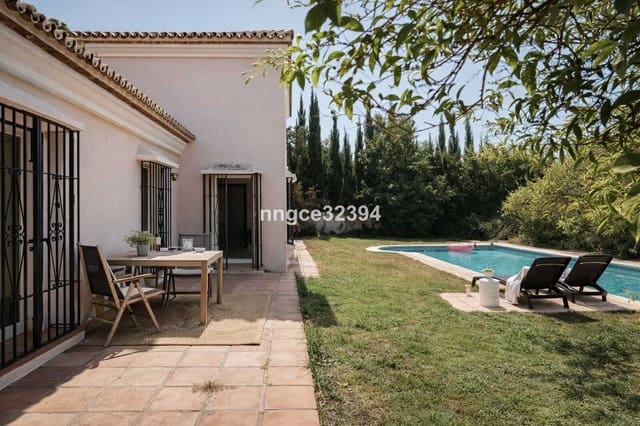 7 soverom Villa til salgs i Sotogrande Costa, San Roque med svømmebasseng - € 1 200 000 (Ref: 9540268)