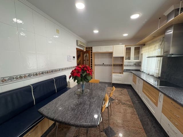 8 sypialnia Willa na sprzedaż w Alhaurín de la Torre z basenem garażem - 1 200 000 € (Ref: 9540269)