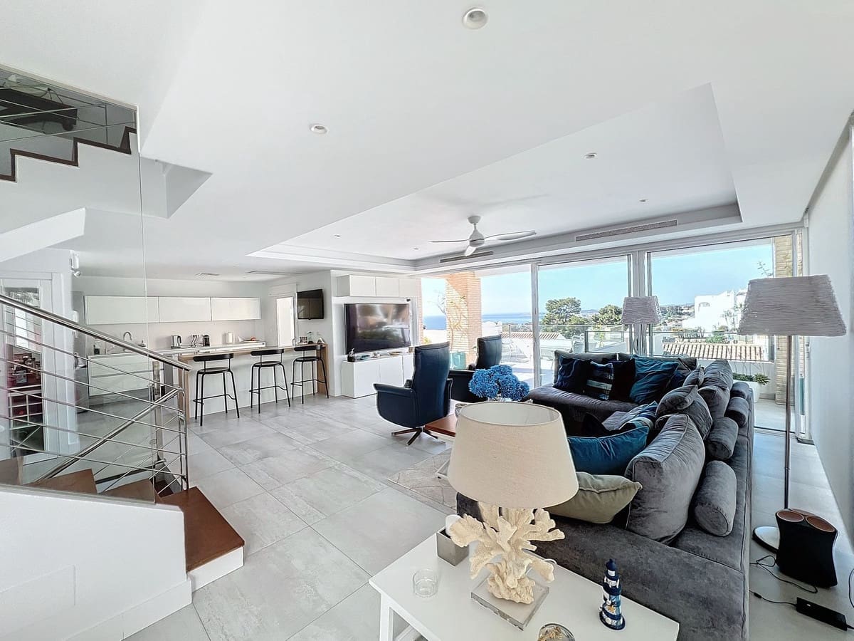 3 soveværelse Semi-Rækkehus til salg i Benalmadena med swimmingpool garage - € 1.200.000 (Ref: 9540270)