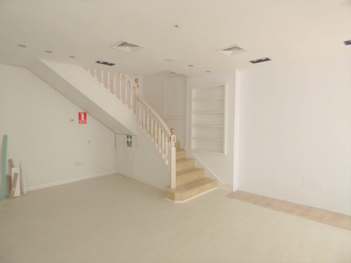 2 bedroom Townhouse for sale in Marbella - € 1,200,000 (Ref: 9540272)