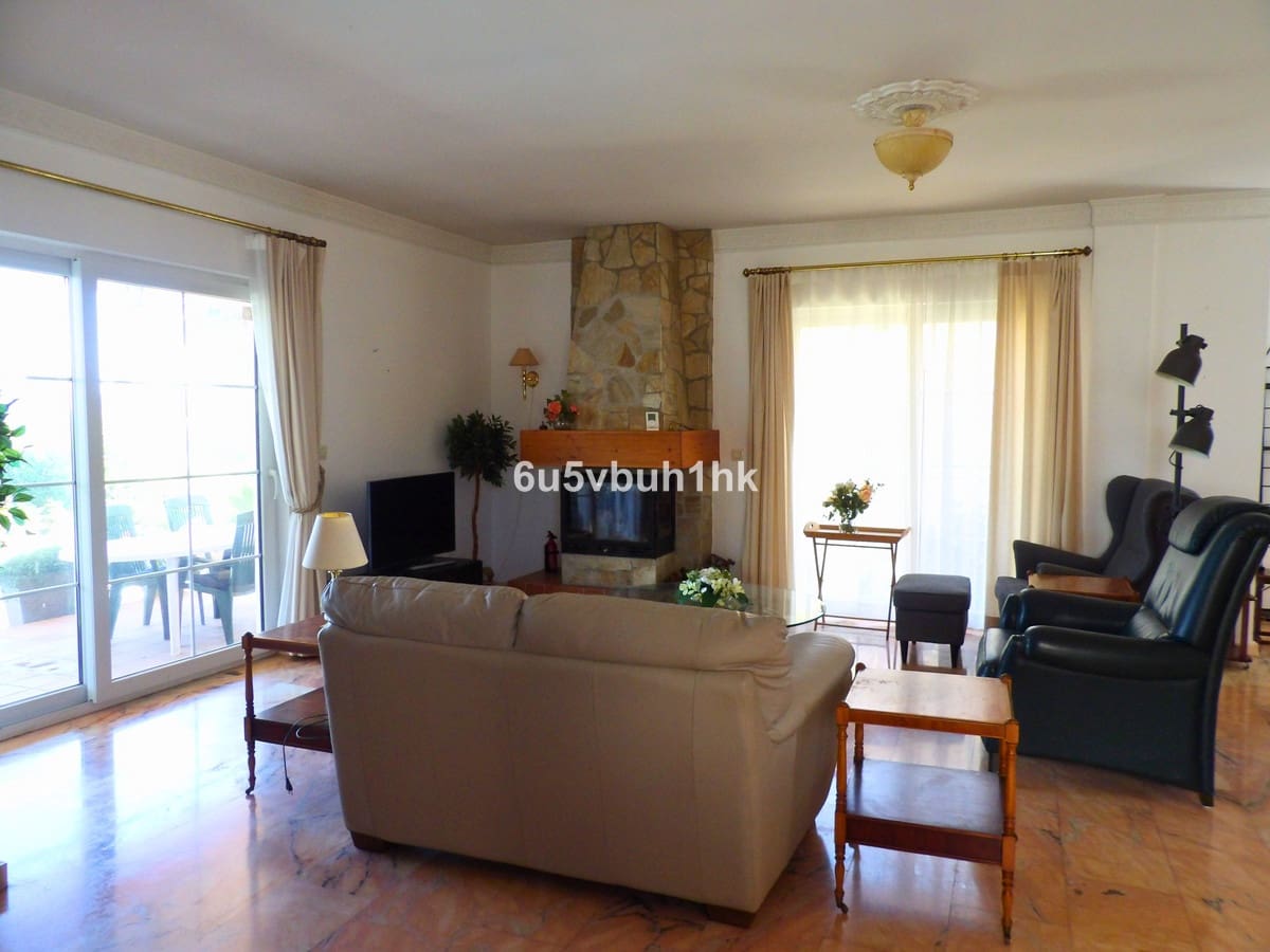 3 soverom Villa til salgs i Fuengirola med svømmebasseng - € 1 225 000 (Ref: 9540275)