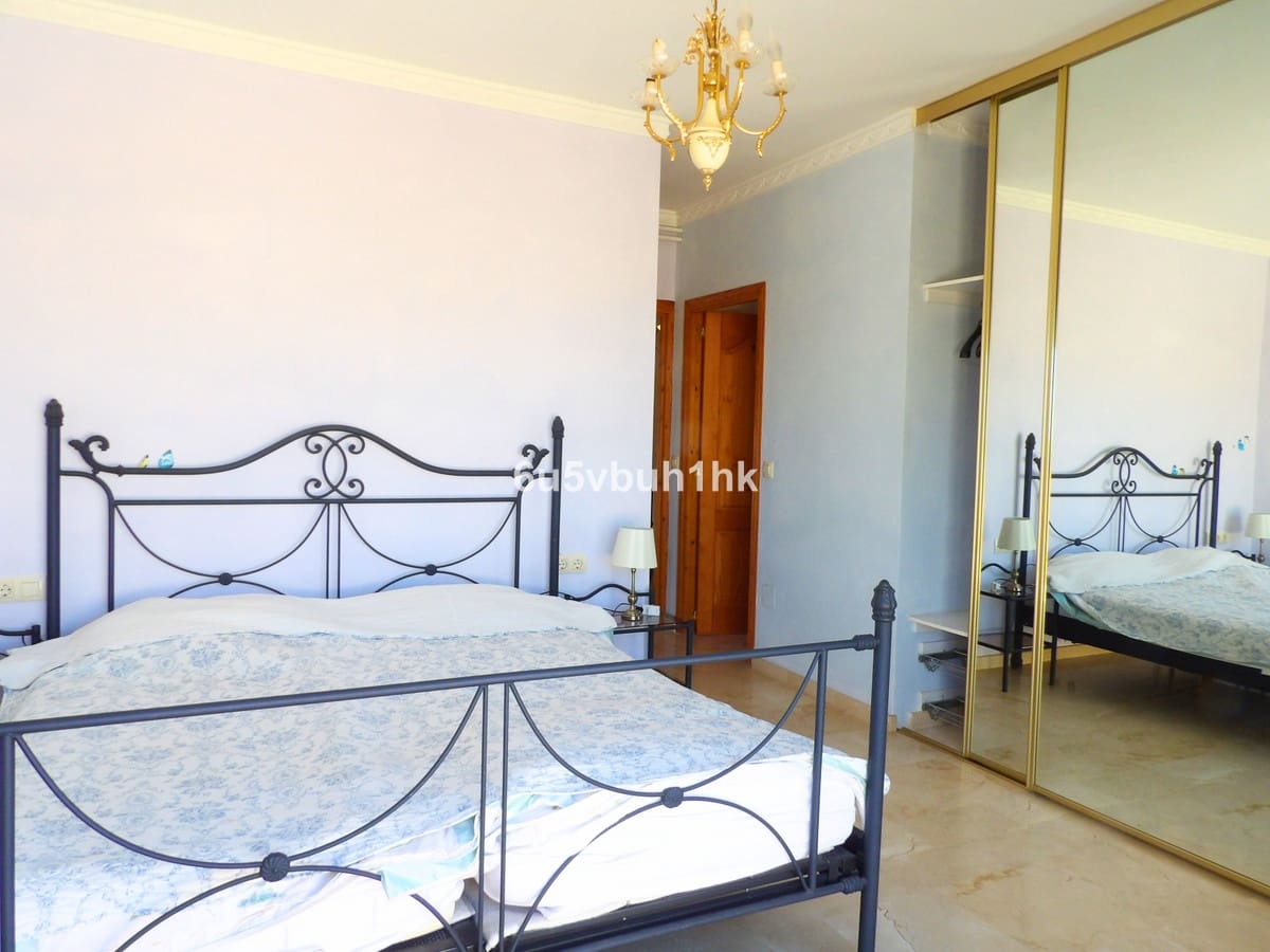 3 soverom Villa til salgs i Fuengirola med svømmebasseng - € 1 225 000 (Ref: 9540275)