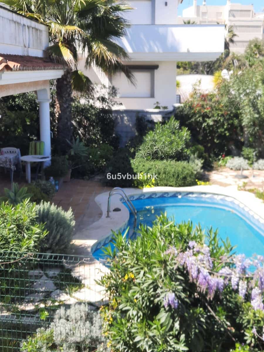 3 soverom Villa til salgs i Fuengirola med svømmebasseng - € 1 225 000 (Ref: 9540275)