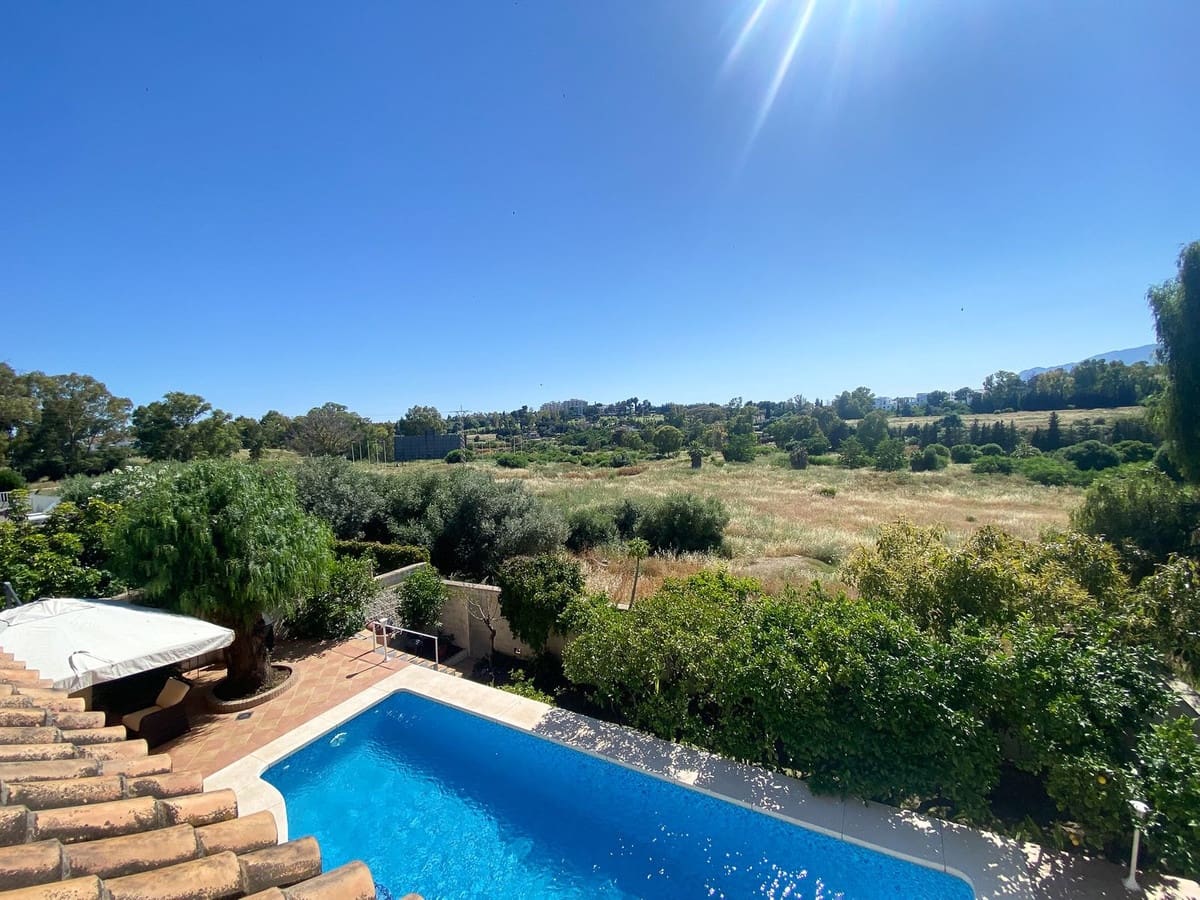 3 soverom Villa til salgs i Guadalmina med svømmebasseng garasje - € 1 240 000 (Ref: 9540276)