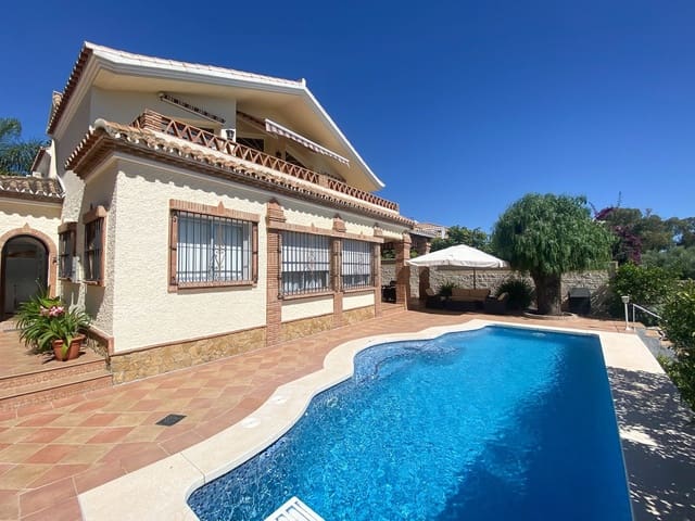 3 soverom Villa til salgs i Guadalmina Alta, Marbella med svømmebasseng garasje - € 1 240 000 (Ref: 9540276)