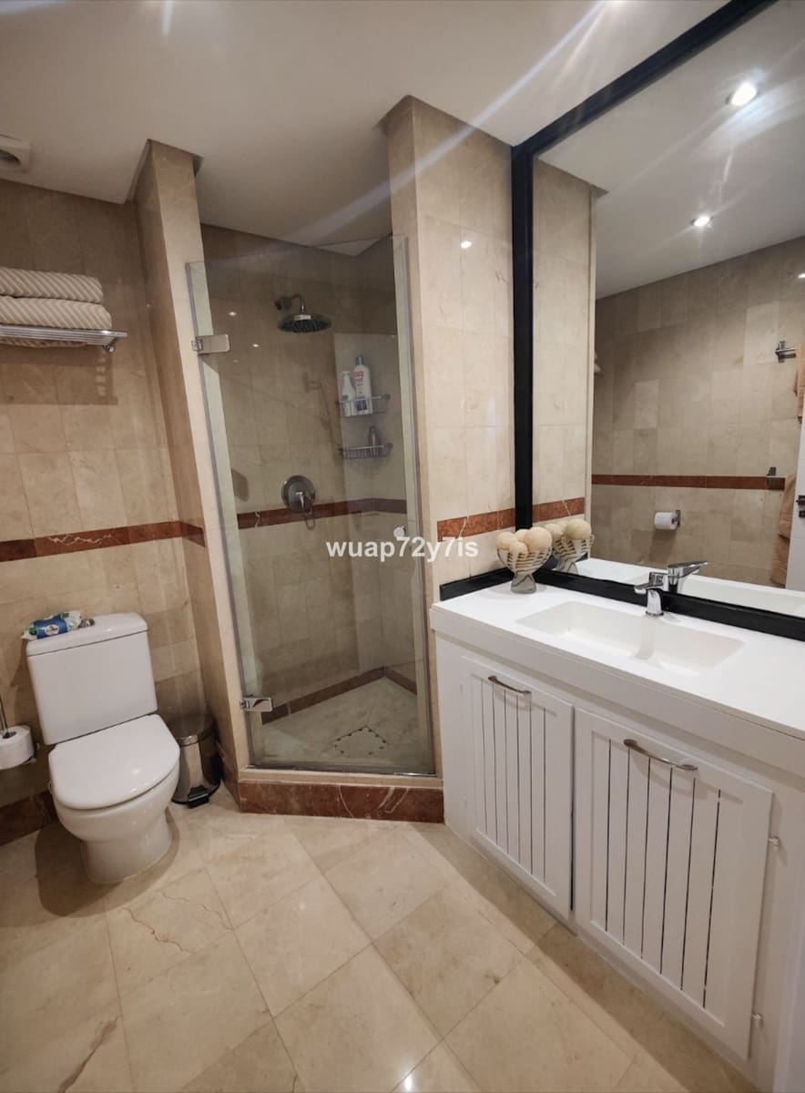 2 soverom Leilighet til salgs i Puerto Banus med svømmebasseng - € 1 250 000 (Ref: 9540280)