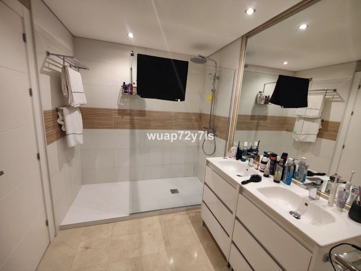 2 soverom Leilighet til salgs i Puerto Banus med svømmebasseng - € 1 250 000 (Ref: 9540280)