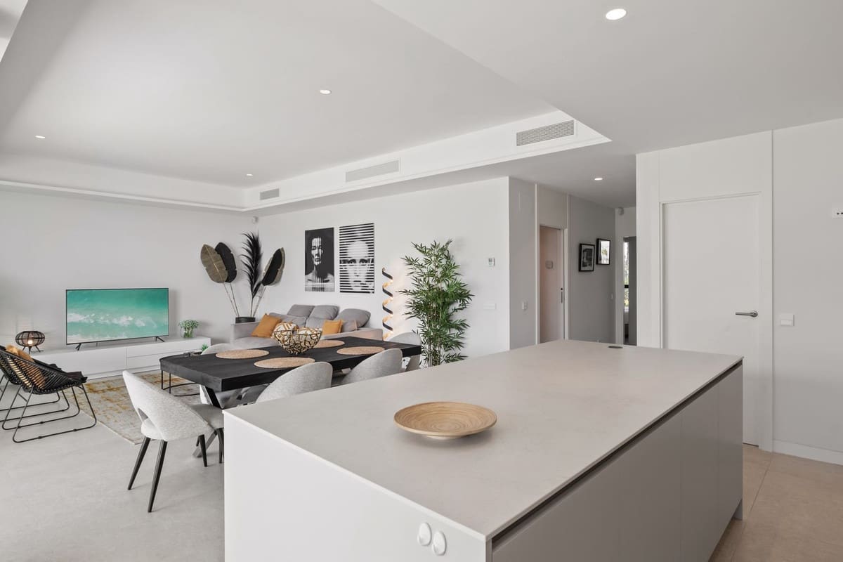 3 Zimmer Apartment zu verkaufen in Torremolinos mit Pool - 1.250.000 € (Ref: 9540281)