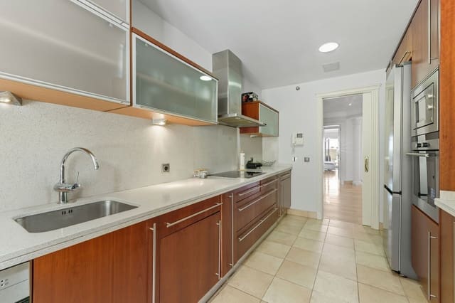 Apartamento de 3 habitaciones en Sierra Blanca, Marbella en venta con piscina garaje - 1.250.000 € (Ref: 9540283)
