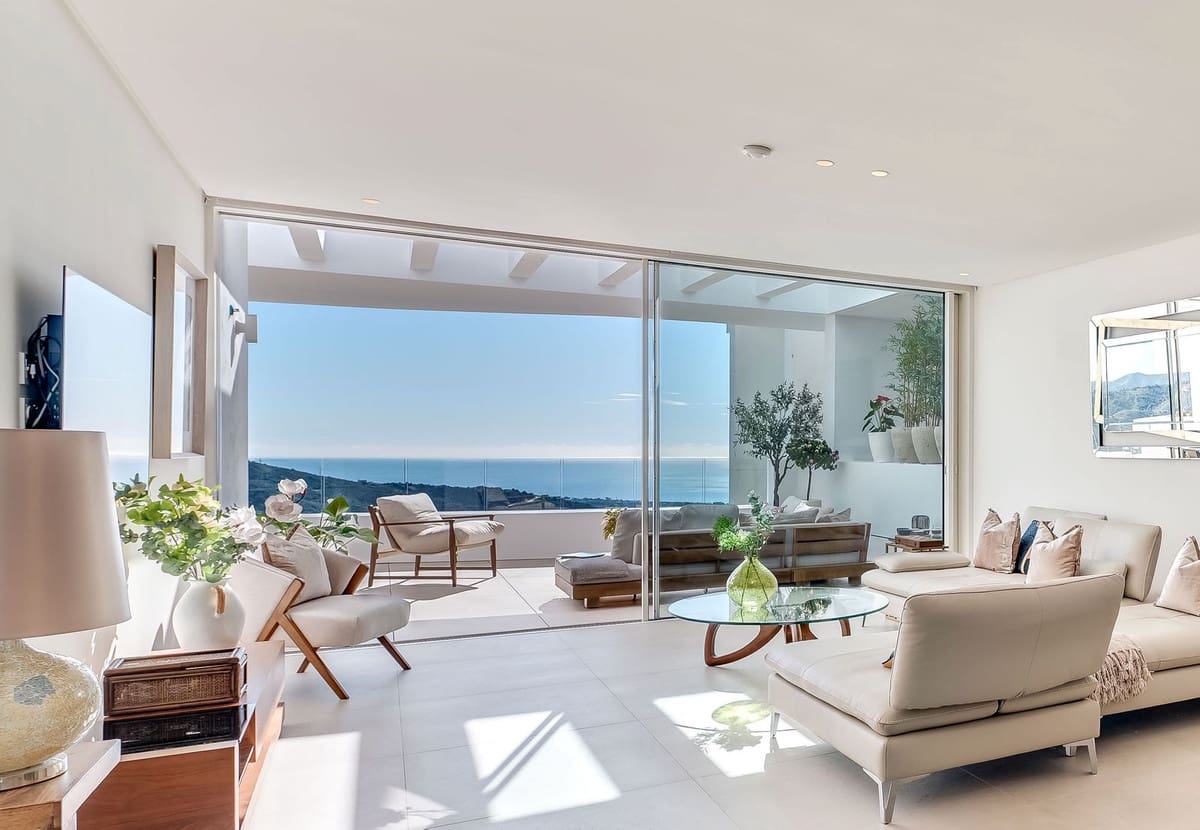 3 quarto Apartamento para venda em Ojen com piscina garagem - 1 250 000 € (Ref: 9540284)