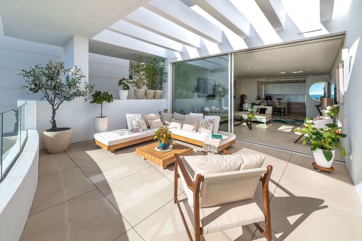 3 quarto Apartamento para venda em Ojen com piscina garagem - 1 250 000 € (Ref: 9540284)