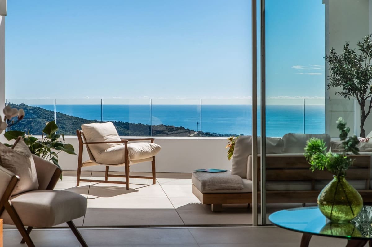 3 quarto Apartamento para venda em Ojen com piscina garagem - 1 250 000 € (Ref: 9540284)