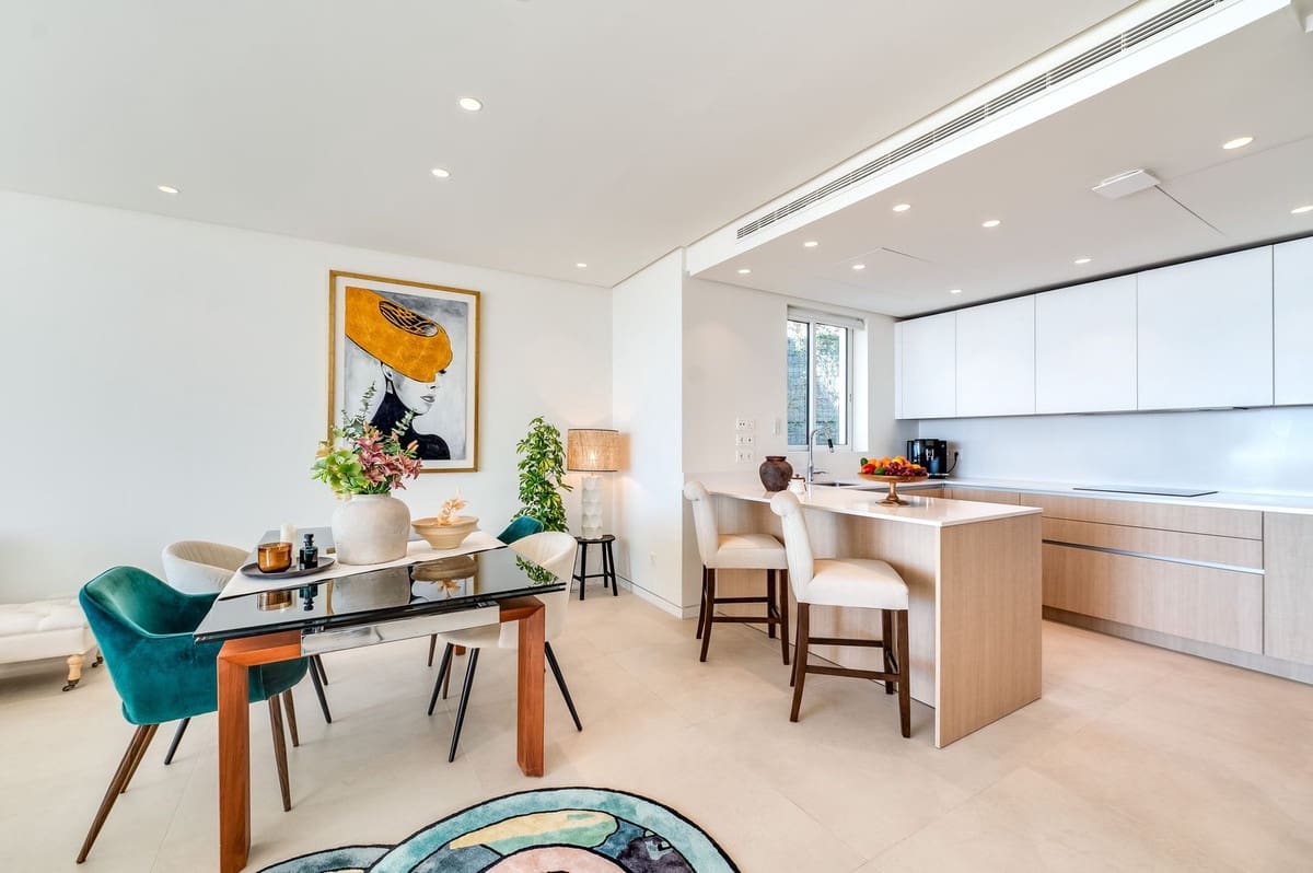 3 quarto Apartamento para venda em Ojen com piscina garagem - 1 250 000 € (Ref: 9540284)