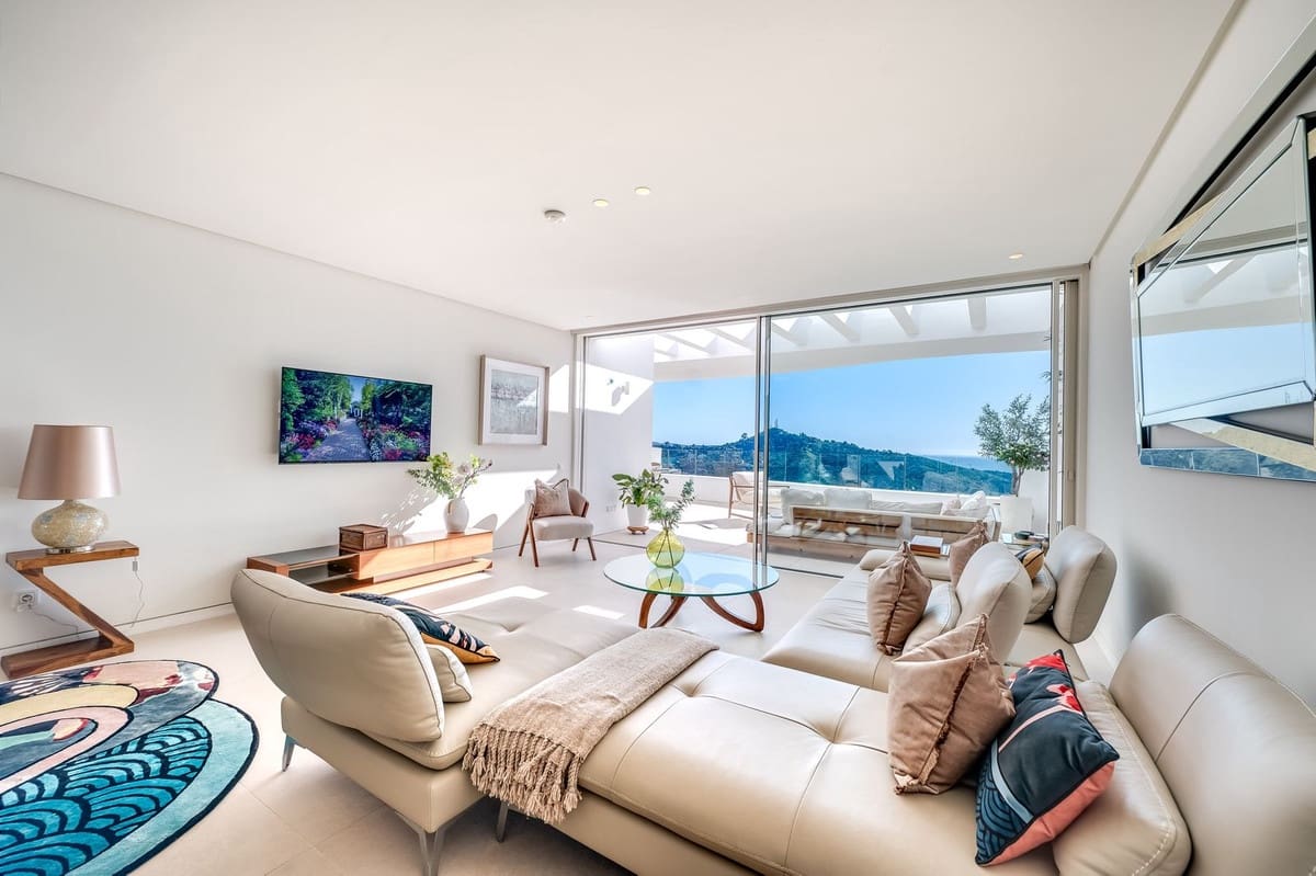 3 quarto Apartamento para venda em Ojen com piscina garagem - 1 250 000 € (Ref: 9540284)