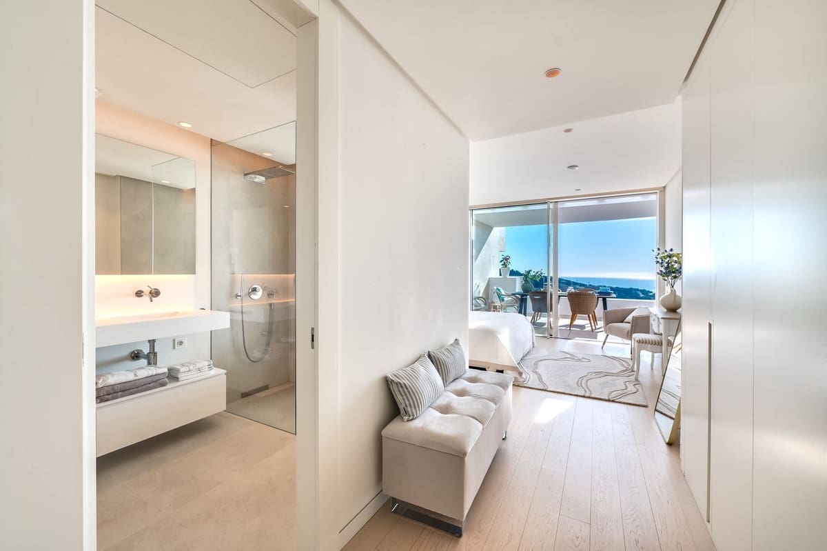 3 quarto Apartamento para venda em Ojen com piscina garagem - 1 250 000 € (Ref: 9540284)