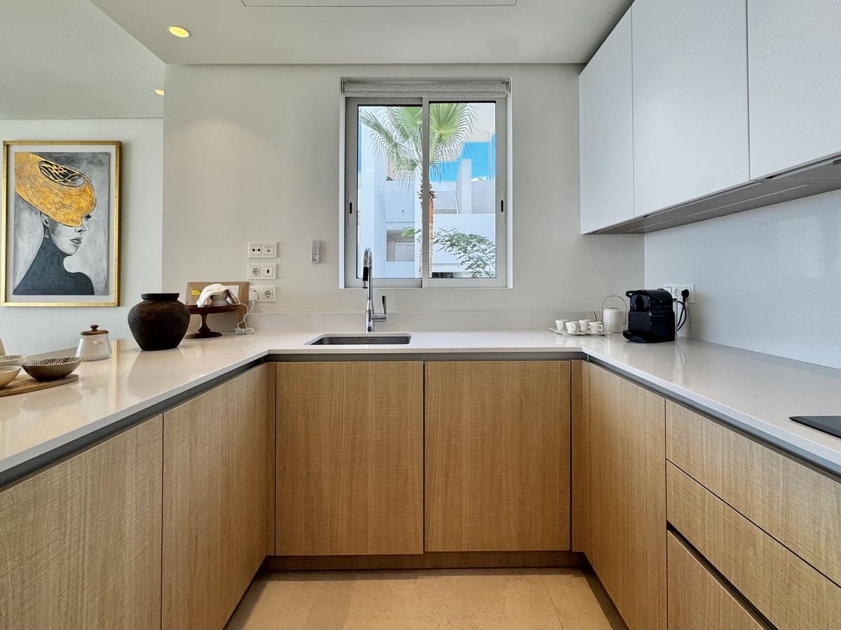 3 quarto Apartamento para venda em Ojen com piscina garagem - 1 250 000 € (Ref: 9540284)