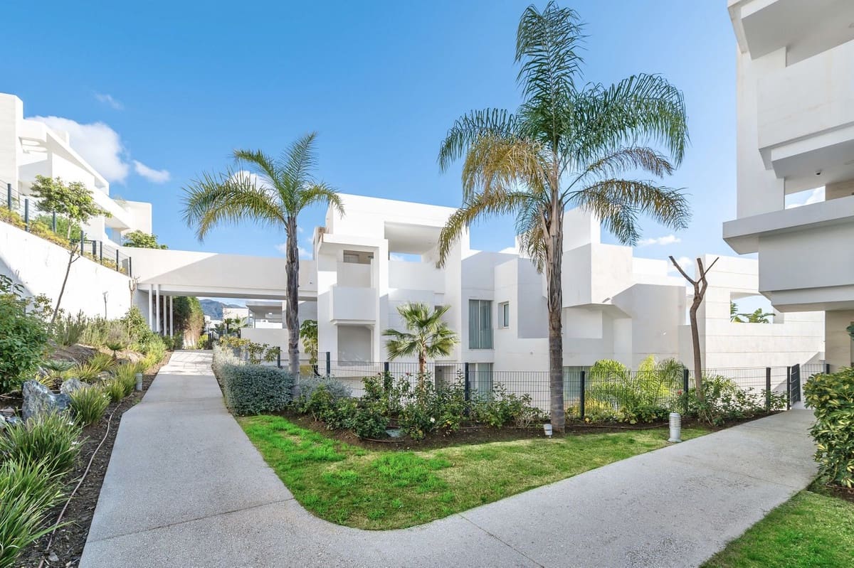 3 quarto Apartamento para venda em Ojen com piscina garagem - 1 250 000 € (Ref: 9540284)