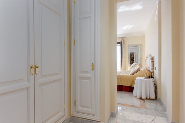 3 soverom Leilighet til salgs i Golden Mile, Marbella med svømmebasseng - € 1 250 000 (Ref: 9540286)