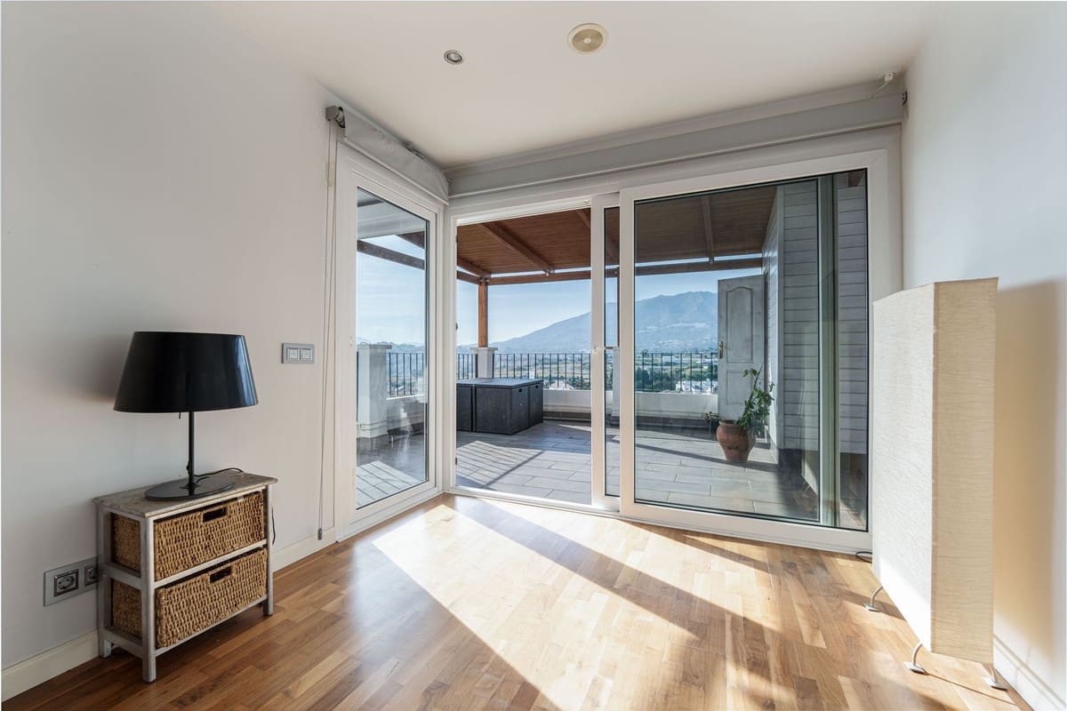 3 quarto Penthouse para venda em Fuengirola com piscina - 1 250 000 € (Ref: 9540288)