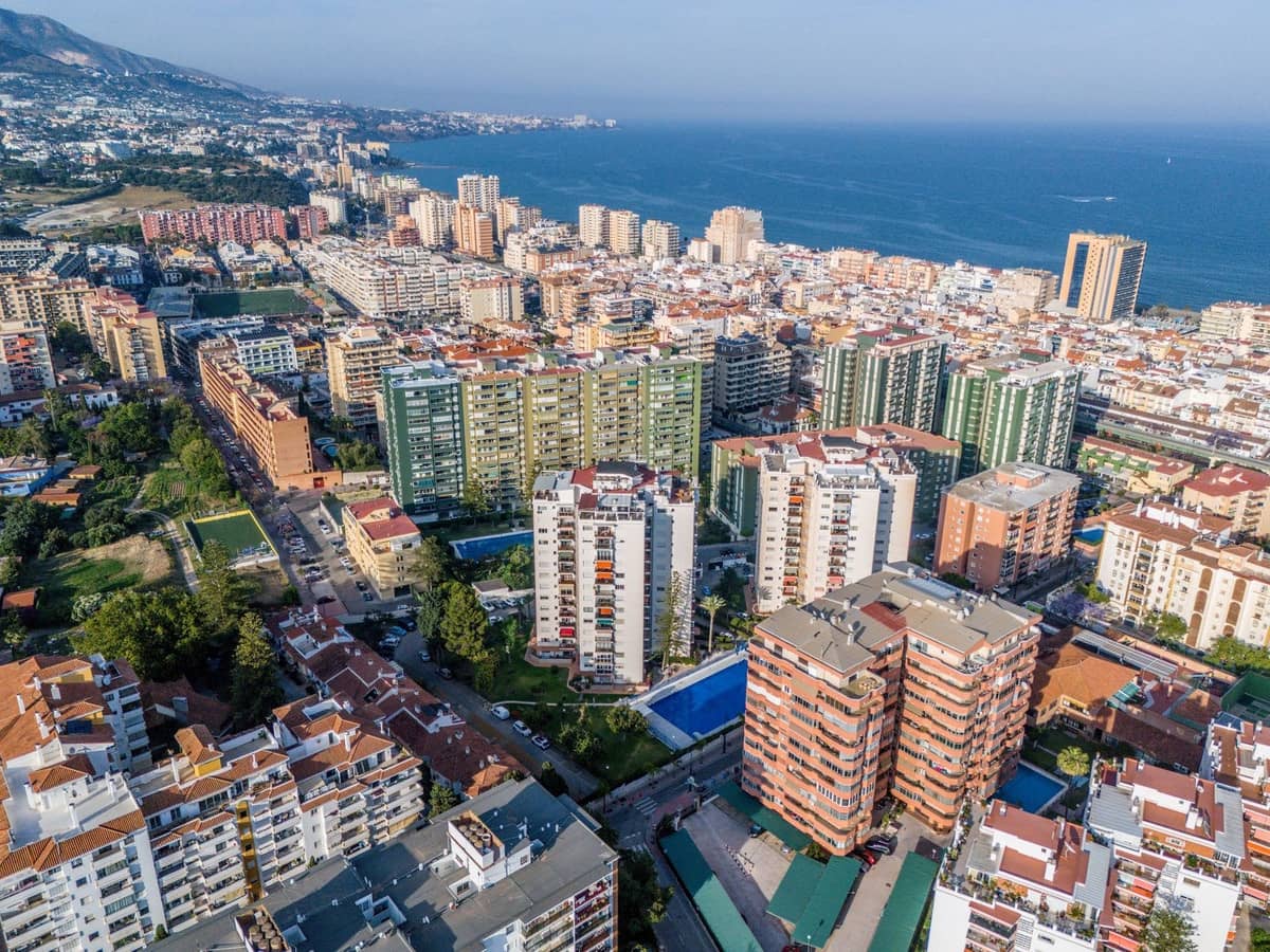 3 quarto Penthouse para venda em Fuengirola com piscina - 1 250 000 € (Ref: 9540288)