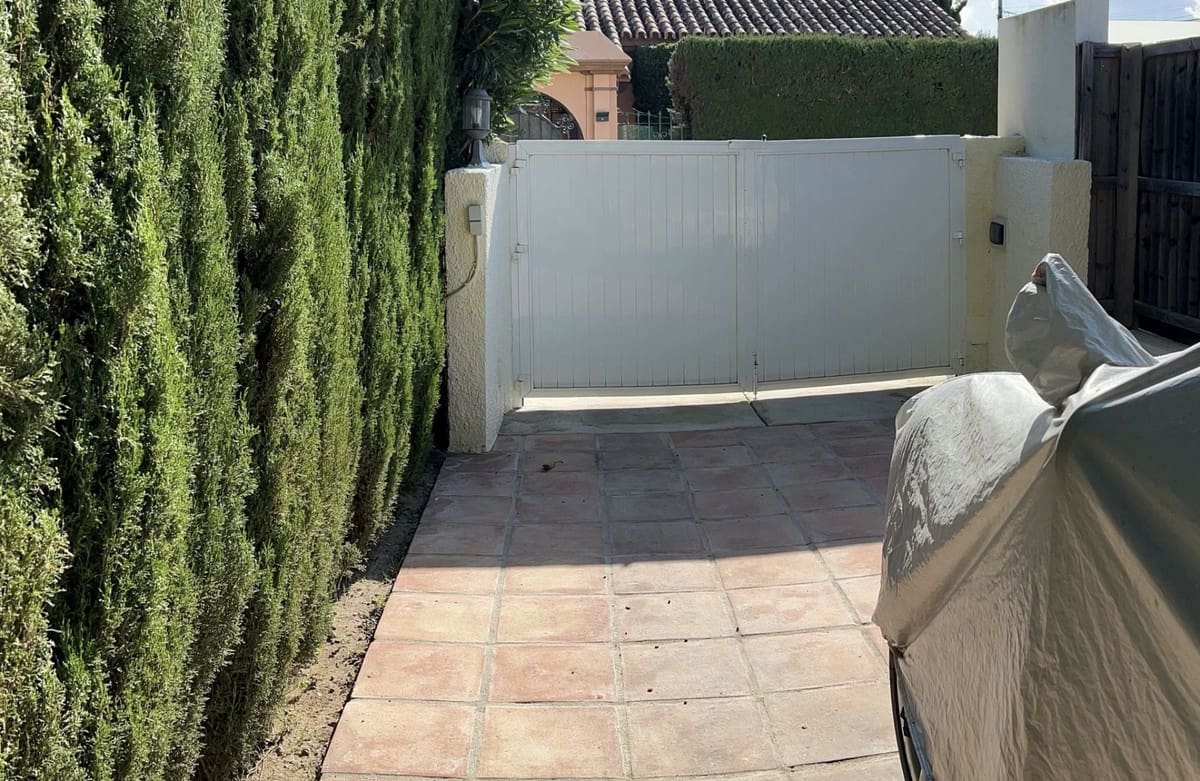 3 soveværelse Villa til salg i San Pedro de Alcantara med swimmingpool - € 1.250.000 (Ref: 9540289)